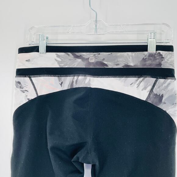 Fila Black White Marble Trim Athletic Crop Stretch Yoga Capri Leggings Pants M - Picture 5 of 11